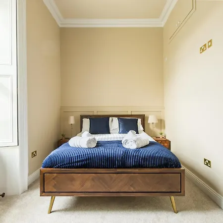 Harbour Apartment *