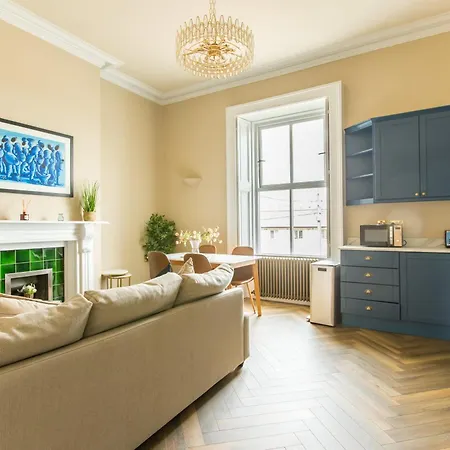 Apartment Harbour Na Clocha Liatha